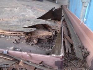 泉南市　屋根瓦葺き替え　外壁塗装工事　ＫＭＥＷ　ＲＯＯＧＡ（ルーガ）　鼻隠し修理