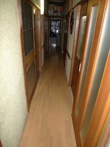阪南市　介護リフォーム　住宅改修補助利用　廊下　段差解消