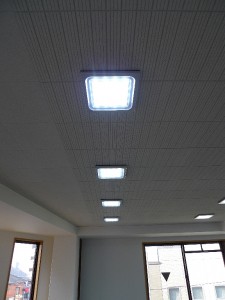 大阪市西区　 オフィス改装工事　照明ＬＥＤ（スクエアタイプ）