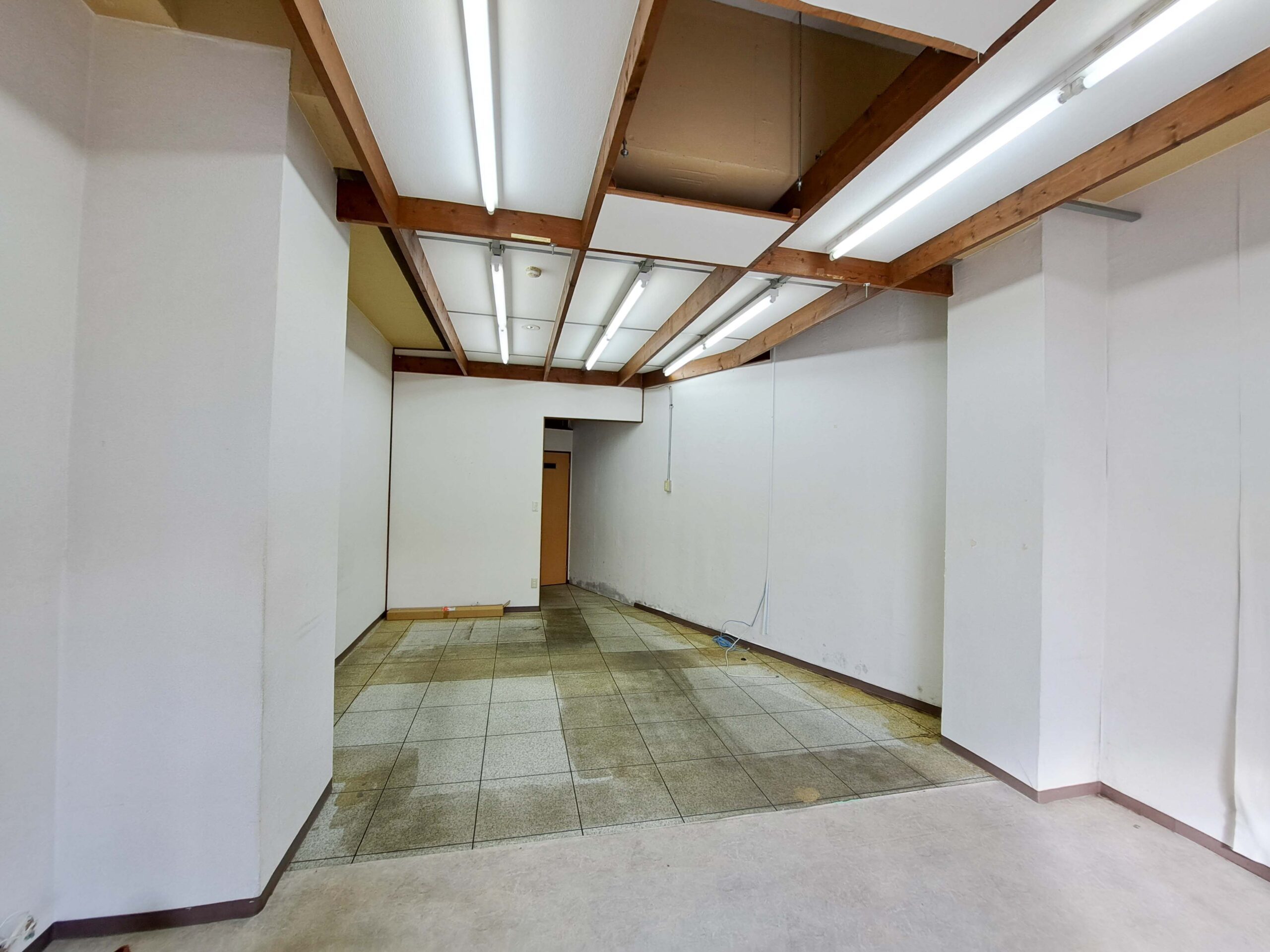 岸和田市 店舗改装(Before)