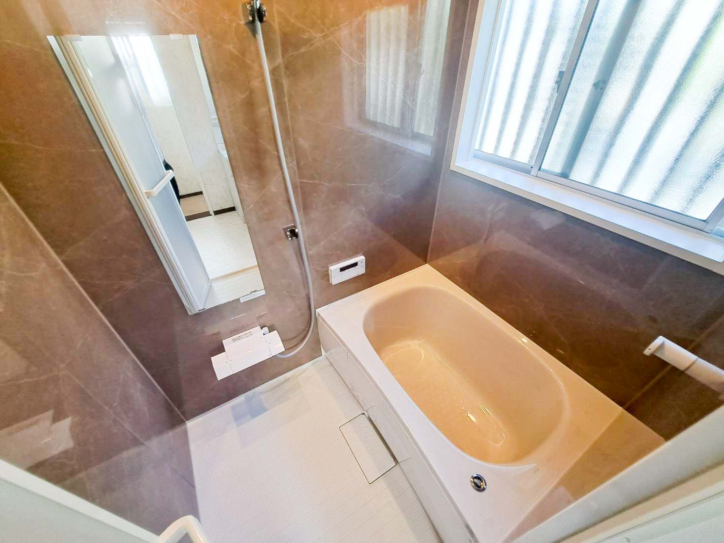 浴室リフォームで、気持ちまであたたかくなるお風呂空間に。(After)