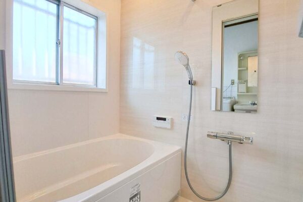 築年数の経った住まいを快適に。廊下・浴室・窓のリフォームで安心と快適をプラス